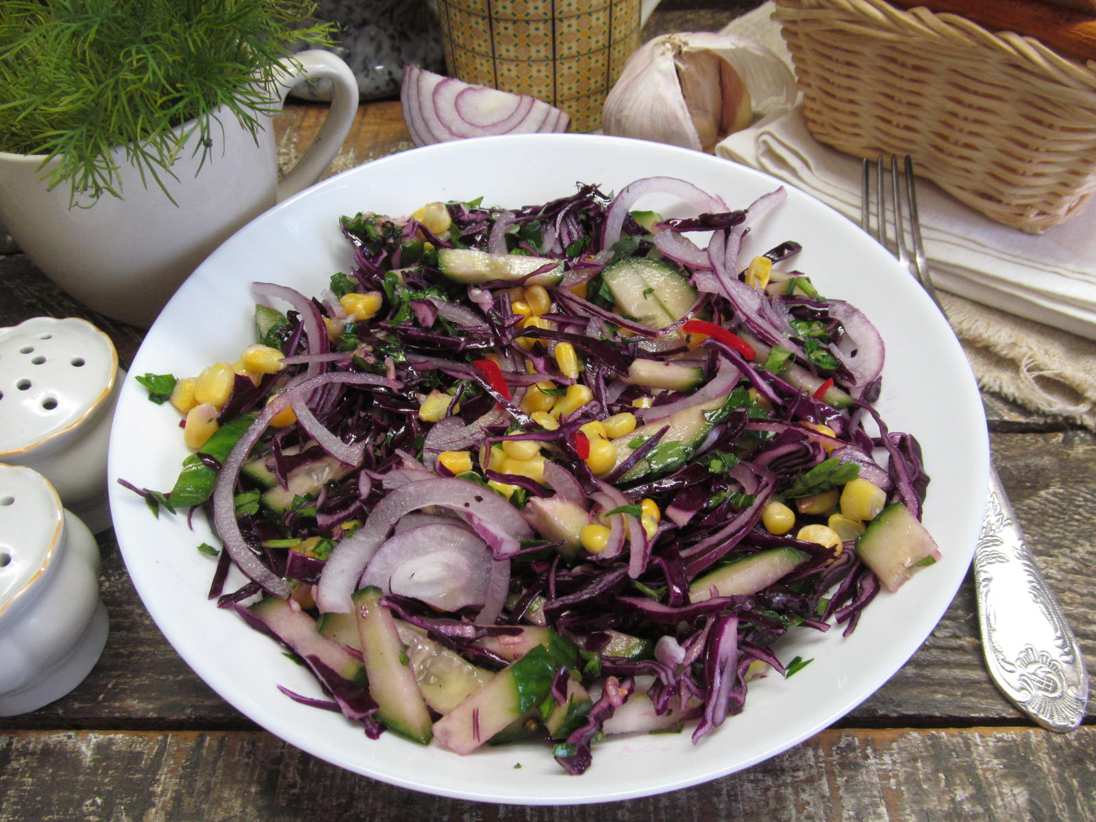 Салат из капусты с огурцом и кукурузой — рецепты | Дзен